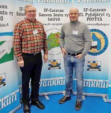 Pysähtyneet vankkurit SF-C 78517 Juhani Ivanoff s. 5.1.1948 k. 9.12.2017 Muistoa kunnioittaen SF-Caravan Sauvon seutu ry hula, Jukka Suomi (uusi) ja Aarno Toivonen. Onnea kaikille!