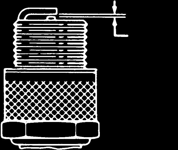 4. Aseta keski- ja sivuelektrodien kärkiväli 0,76 mm:iin. Asenna oikealla kärkivälillä varustettu sytytystulppa ja kiristä tulppa momenttiin 4 30 Nm.
