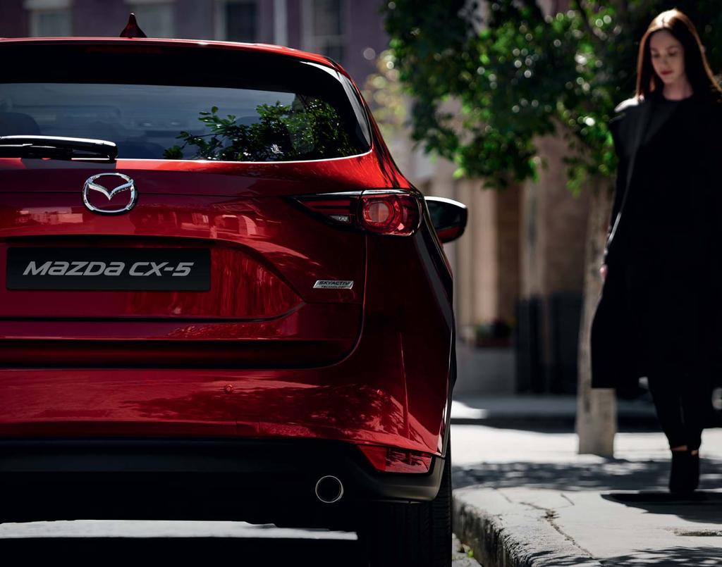 K A I K E N K E S K I P I S T E E S S Ä O N K U L J E T T A J A Uusi Mazda CX-5 on suunniteltu ja valmistettu huolellisesti häkellyttävästä ulkomuodosta aina ylellisiin, ihmiskeskeisiin sisätiloihin,