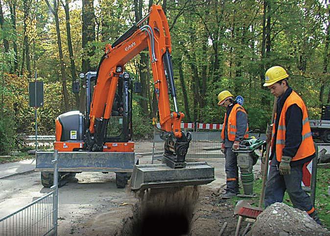 Kuormantunnistava hydraulijärjestelmä Kubotan edelleen kehitetty 3-pumppuinen kuormantunnistava hydraulijärjestelmä varmistaa tasaisean toiminnan kuormituksesta riippumatta.