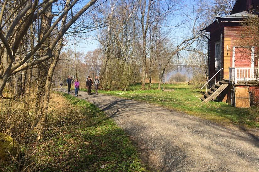 Työtovereiden kanssa tuli joka kymmenes vastaajasta.