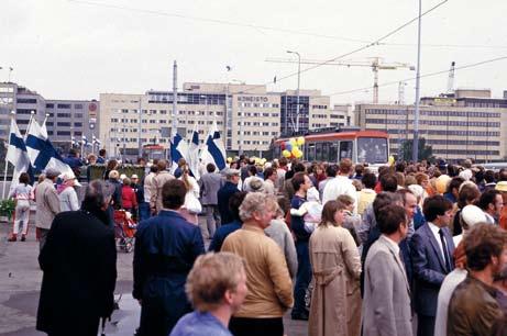 Keskustassa tosin ajettiin Kaivokadun ja Kaisaniemen kautta, ja linjanimi oli virallisesti Rautatientori Pasila.