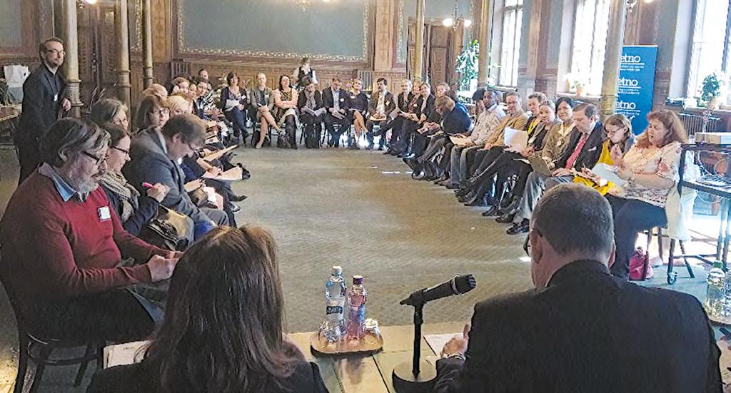 Foorumin niukat resurssit rajoittivat kuitenkin viranomaisyhteistyötä. 3.8.