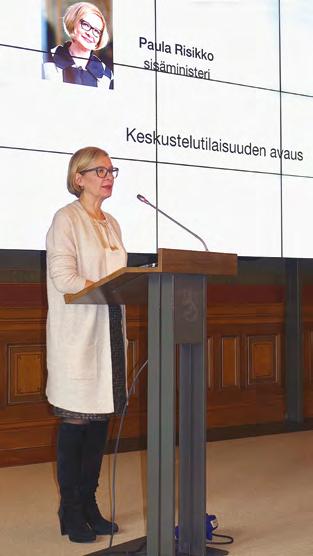 kirkon piispainkokouksen sihteeri Jyri Komulainen, Ev.lut.