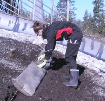 Biohiili valmistetaan pyrolyysiprosessissa eli kuumentamalla raaka-ainetta korkeassa lämpötilassa (> 350 C) hapettomissa olosuhteissa.