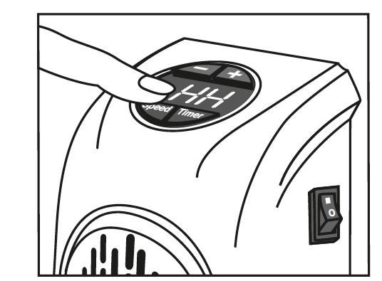 Käyttö Kuva 1 Kuva 2 Kuva 3 Kuva 4 Kuva 5 1. Kytke lämmitin haluamaasi seinäpistorasiaan (220-240 V). 2. Paina lämmittimen sivussa olevaa käynnistysnappia PÄÄLLE (ON)-asentoon. 3. Valitse toivomasi lämpötila.