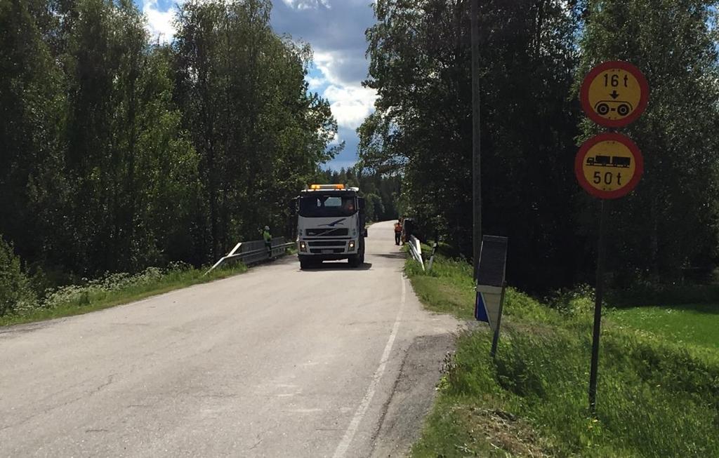 45 4. RONNALAN SILLAN KOEKUORMITUS Sillan koekuormituksella voidaan tuottaa tarkkaa tietoa rakenteen todellisesta toiminnasta.
