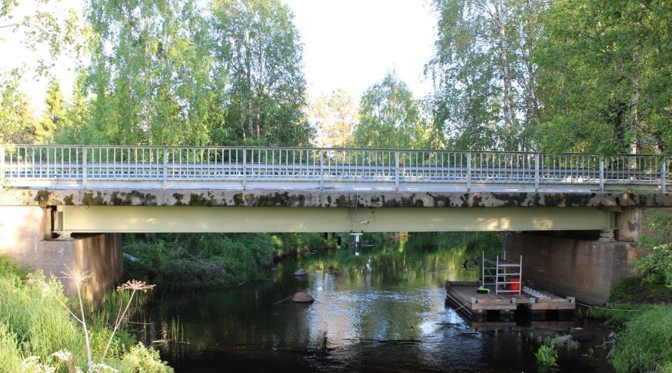 46 Vuonna 2016 tehdyn laskennan mukaan sillan keskimääräinen vuorokausiliikenne on 358 ajoneuvoa päivässä, josta raskasta liikennettä on 3%.