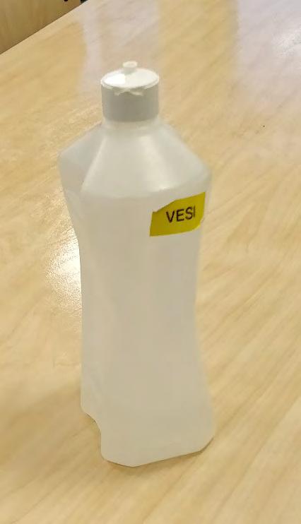 Vedetöntä siivousta? Voidaan puhua myös vedettömästä siivouksesta, vaikka vettä käytetäänkin tai mikrokuitusiivouksesta.