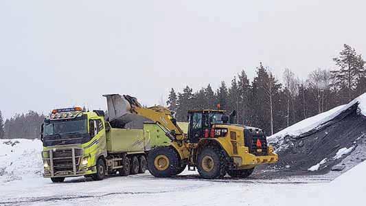 26 HÄMEEN KULJETUS VUOSIKERTOMUS 2017 Tulevaisuutemme on asiakkaiden, ammattitaitoisten liikennöitsijöiden, yhteistyökumppaneiden ja osaavan, sekä sitoutuneen henkilökunnan käsissä.