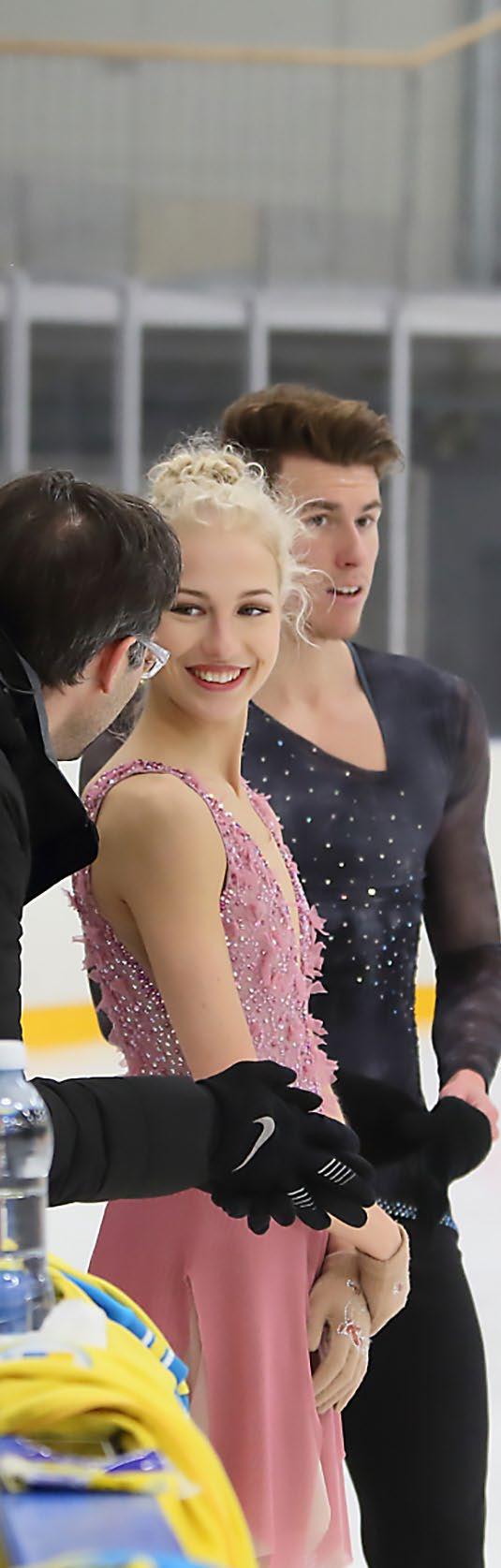 Huippu-urheilu Maajoukkueet ja Talent MAAJOUKKUE YKSINLUISTELU Linnea Ceder, Laura Karhunen, Joanna Kallela, Hanna Kiviniemi, Viveca Lindfors, Emmi Peltonen, Jenni Saarinen, Vera Stolt, Sofia Sula,