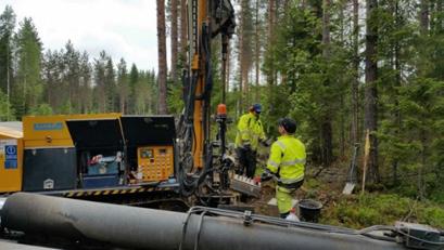 GEOLOGIAN TUTKIMUSKESKUS Geologinen rakenneselvitys 5 30.3.2018 ydinosan päälle (n. lievehiekat).