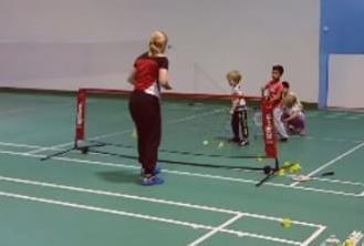Sisältö: - Sählymaila, mini 8kpl - Sulkapalloverkko - Sählymaila medi 10kpl - Tennismailat 10 kpl - Sulkapallot 8kpl - Sulkapallomailat 6kpl - Salibandypallot 40kpl - Tennispallot 30kpl -