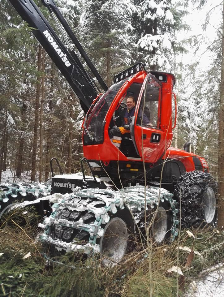 Mhy Etelä-Savon puunkorjuupalvelu vaihtoehto harvennushakkuisiin Toimituksia kaikille puunostajalle Toimituskohteita myös erikoispuutavaralajeille (parrut, pylväs, tyvikoivu) Hyvät tukin ja parrun