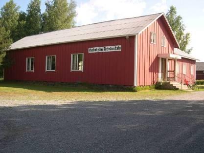 12 VANHAKYLÄN TYÖVÄENTALO os. Kotoniityntie 9, Vanha-Ulvila Rakennusvuosi: 1908, siirretty nykyiselle paikalleen 1934 Rakennuttaja: Vanhankylän työväenyhdistys ry.