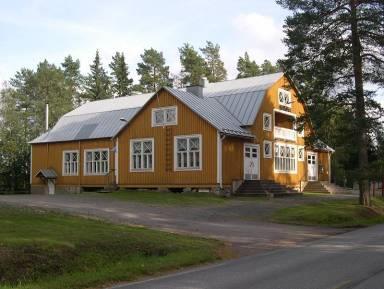 6 HARJULA os. Harjulantie 189, Kullaan Kangas Rakennusvuosi: 1926 Rakennuttaja: Suojeluskunta. Nykyisin talon omistaa Ulvilan kaupunki.