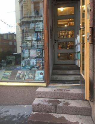 Näyteikkunoiden tulisi sijaita liki maan