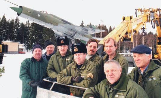 Toinen Rissalan varuskunta-alueelle pystytetty muistomerkki on MiG-21. Tämä Bis-versio paljastettiin 35