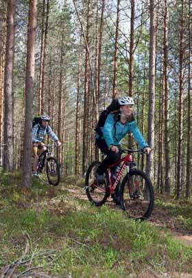 Repovesi Summer Trail Kouvolan varuskunnan urheilijat Polkujuoksu Repoveden upeissa maisemissa. Matkat 21, 12 ja 5km Klo 10-14 Kivisilmäntie 720, Kouvola > www.kouvu.fi 28.