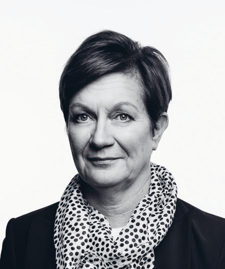 20 Fiskars Oyj Abp Selvitys hallinto- ja ohjausjärjestelmästä 2017 21 JOHTORYHMÄ 31.12.2017* JAANA TUOMINEN Toimitusjohtaja 2017 alkaen Synt.