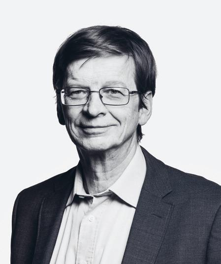 8 Fiskars Oyj Abp Selvitys hallinto- ja ohjausjärjestelmästä 2017 9 HALLITUS 31.12.2017 GUSTAF GRIPENBERG Synt. 1952, tekniikan tohtori Kansalaisuus: Suomi JYRI LUOMAKOSKI Synt.