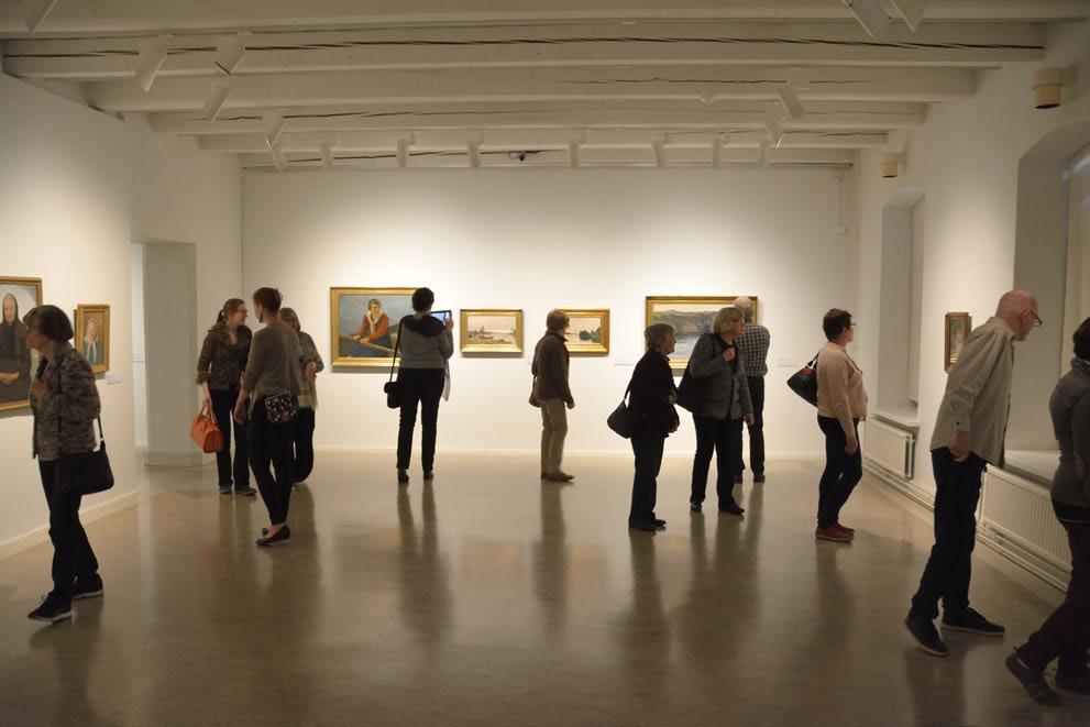 MUSEOIDEN NÄYTTELYTOIMINTA JA YLEISÖTYÖ NÄYTTELYKÄVIJÄT AVOINNAOLOAJAT Etelä-Karjalan museo Talvi 3.1. 4.6 ja 22.8. 30.12. ti-su 11 17 Ratsuväkimuseo Ratsuväkimuseo oli suljettuna remontin vuoksi.