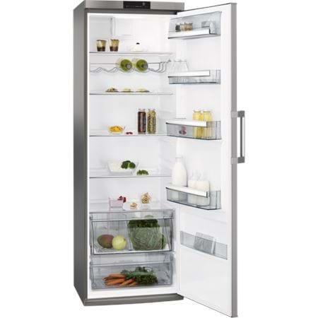 AEG RKS640BCDX JÄÄKAAPPI AEG:n energiatehokas teräksen värinen jääkaappi suurella kapasiteetilla ja DynamicAir -teknologialla Energialuokka A++ Tilavuus: 387 L DynamicAir -teknologia Äänitaso: 39
