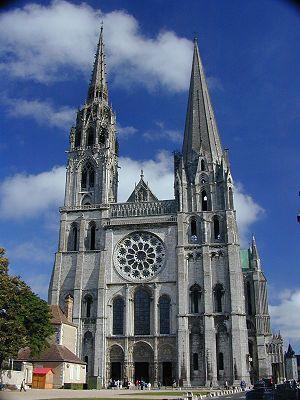 Gotiikka 1100-1500 Chartersin kappeli, Ranska, 1145 Goottilaisen tyylin piirteitä: suipot ikkunat ja