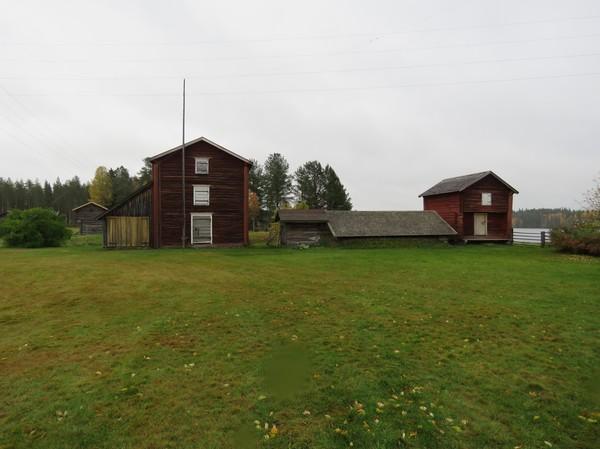 pohjoisrannalla, Lamminahon talon luona. Asuinpaikka on mahdollisesti voimalaitostyön yhteydessä tuhoutunut. Asuinpaikkalöydöt ovat tulleet esille tilan pelloilta tai aivan joen rannasta.