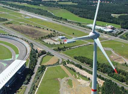 Lähistöllä sijaitseva tuulipuisto, johon kuuluu yli 60 turbiinia, on paikallisen sähköhuollon selkäranka. Lämpö taas toimitetaan biokaasuvoimalaitokselta.