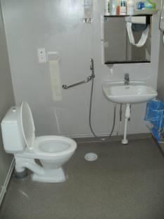 Esimerkki wc Tasoeron päälle asetettu vanerilevy ei ole hygieninen ja