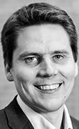 4 Fellow Financen johtoryhmä Fellow Financen johtoryhmä on yrittäjähenkinen ja heillä on pitkä kokemus rahoitusalalta Jouni Hintikka, BBA (synt.
