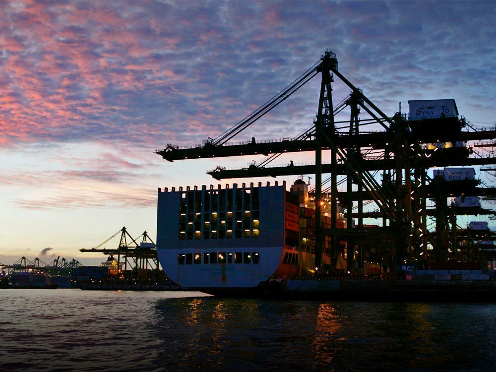 Wärtsilä Ship Power Wärtsilä tukee asiakkaidensa liiketoimintaa tarjoamalla heille tehokkaita, taloudellisia ja ympäristömyötäisiä integroituja järjestelmiä, ratkaisuja ja tuotteita.
