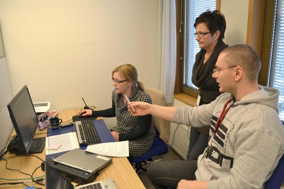 Asiakas asioi Kipan Akkunan kautta Asiakkaat asioivat Kipaan sähköisen työpöydän eli portaalin kautta. Palvelukeskuksessa portaali nimettiin Kipan Akkunaksi.