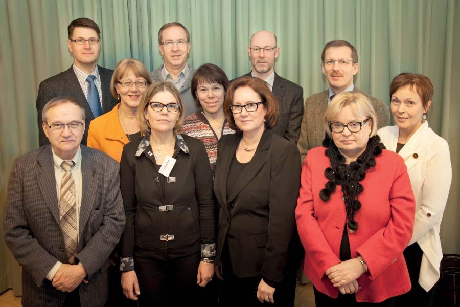 Johtokunnassa kattava edustus seurakunnista Kirkkohallituksen täysistunto hyväksyi 22.11.2011 pitämässään kokouksessaan Kirkon palvelukeskuksen johtosäännön ja asetti johtokunnan.