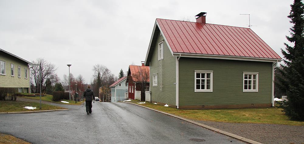 121 Kuvia ja piirustuksia: Soanlahdenkatu 14 päärakennus sijaitsee