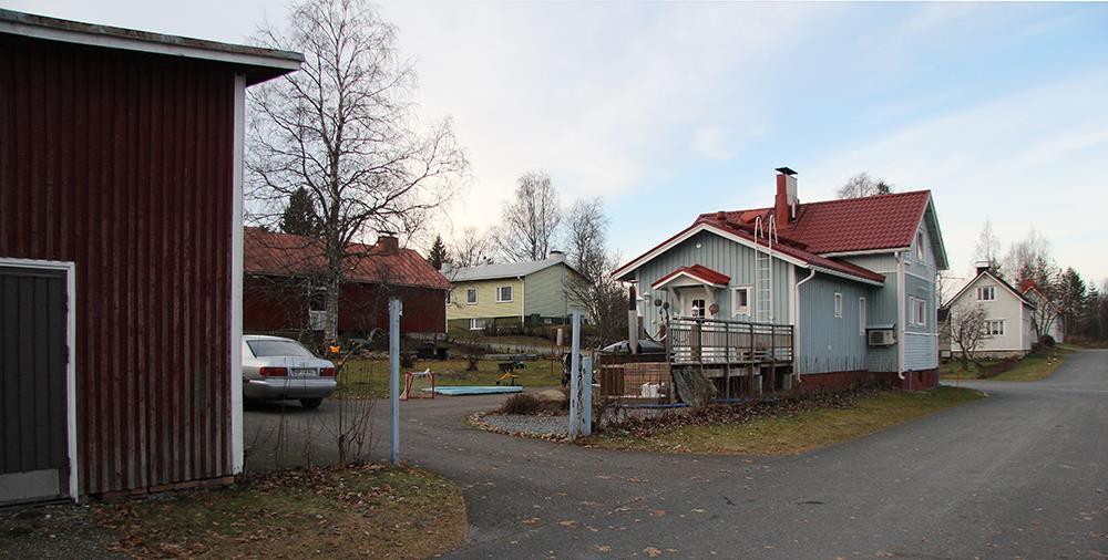 127 Vuonna 1983: - kohdetta laajennettiin etelään (vanhempaa massaa matalampi laajennusosa) 89 2011: - kaksi alinta hirsikerrosta poistettu ja korvattu uusilla 90 Kohteen historiaa: Talon ensimmäiset