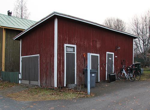 129 Soanlahdenkatu 16, ulkorakennus Kuvaus: Viistokattoinen puinen ulkorakennus Osoite: