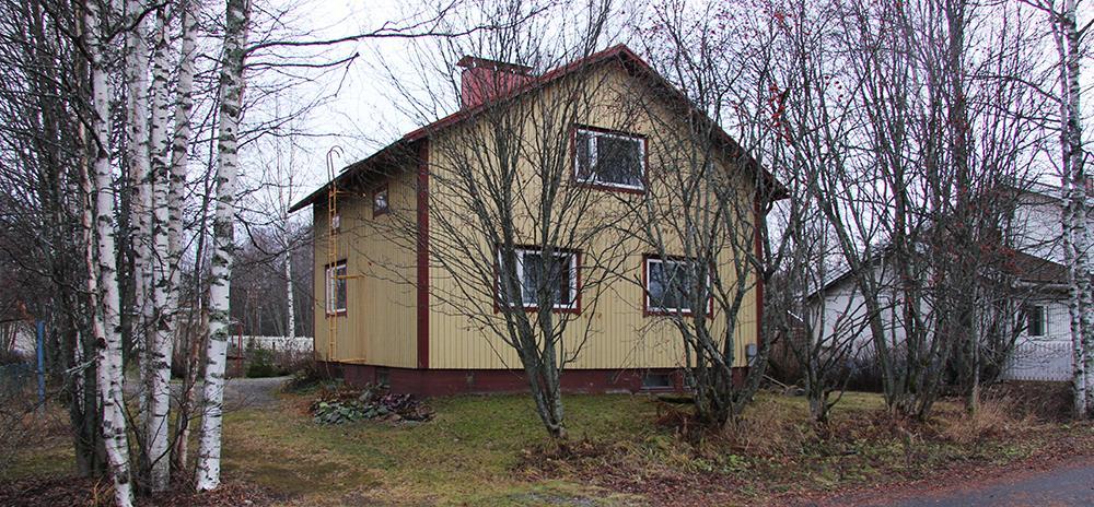 169 Inventointitilanne: - Rakennuksen kunto: Hyvä Korjaukset / laajennukset: Alun perin rakennuksen väri ollut siniharmaa.