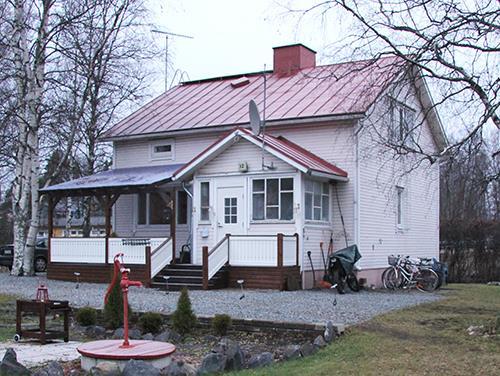 171 Soanlahdenkatu 32 Kuvaus: Rintamamiestalotyyppinen puinen omakotitalo.
