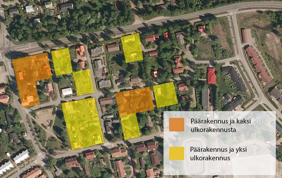 5 Ortoilmakuvaan on väritetty useita historiallisia puurakennuksia omaavat tontit.