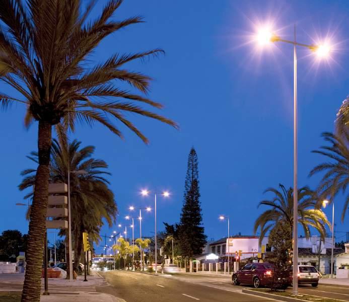 Gaismas emisija Izmantotās LED gaismas diodes nodrošina gaismas izplatīšanos aptuveni 120 leņķī, un ierīces daļa ar vislielāko intensitāti kopumā ir izvietota perpendikulāri izstarojošajai