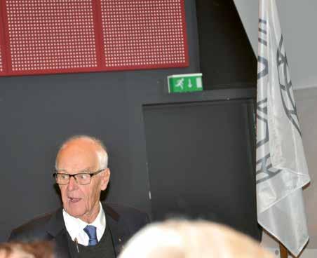 Teollisuusneuvos, yhdistyksen kunniajäsen Yrjö M. Lehtonen tuli Suomen Valimomiesten Liiton jäseneksi 68 vuotta sitten vuonna 1949 ollessaan tekniikan ylioppilas. Yhdistyksen uusin kunniajäsen dipl.