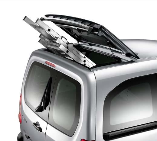 Citroën Berlingo voidaan varustaa lisävarusteena vanerisella tavaratilansuojalla, joka