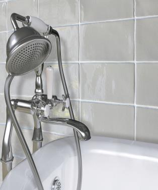 Kolme eri väriä Hiekka, valkolaasti sekä RST Valkolaasti