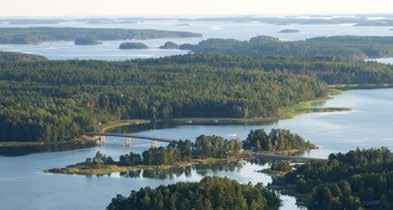 Oletpa veneilijä, kalastaja, mökkilomasta kiinnostunut tai vaikkapa vain ajelemassa täällä päin, löydät meiltä etsimäsi.