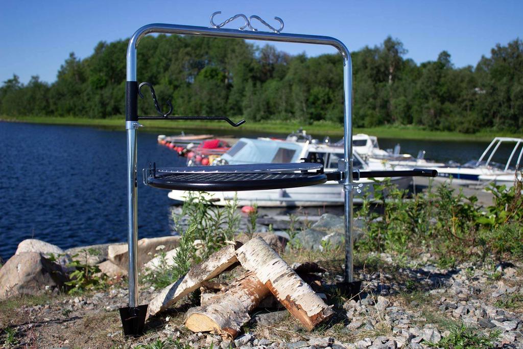 1 Polar Nuotio -nuotiogrilli Polar Campfire Grill FI: Asennus- ja