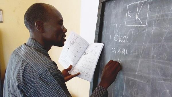 Työ laajenee Itä-Afrikassa Lukutaitohanke etenee myös muissa hankemaissa: Keniassa, Etiopiassa ja Tansaniassa.