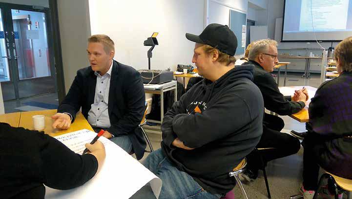 Ravintoloiden edustajia työpajassa. Henkilökunnan sitoutuminen Vastuun jakaminen eteenpäin ja henkilökunnan sitouttaminen viljelmiin tuotti useimmiten ongelmia.