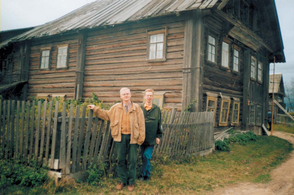 Kuvannuh Jelena Pystina Jukka Rautiainen da kirjuttai Perttiselläs ligakuul 1999. Piirdehii Kimmo E.